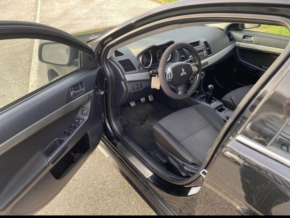 Mitsubishi lancer 1.5 invite *PRECO FIXO*