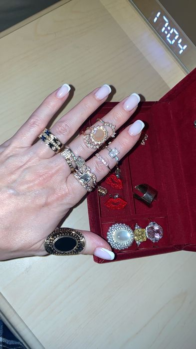 Різні кольца каблучки одним лотом біжутерія