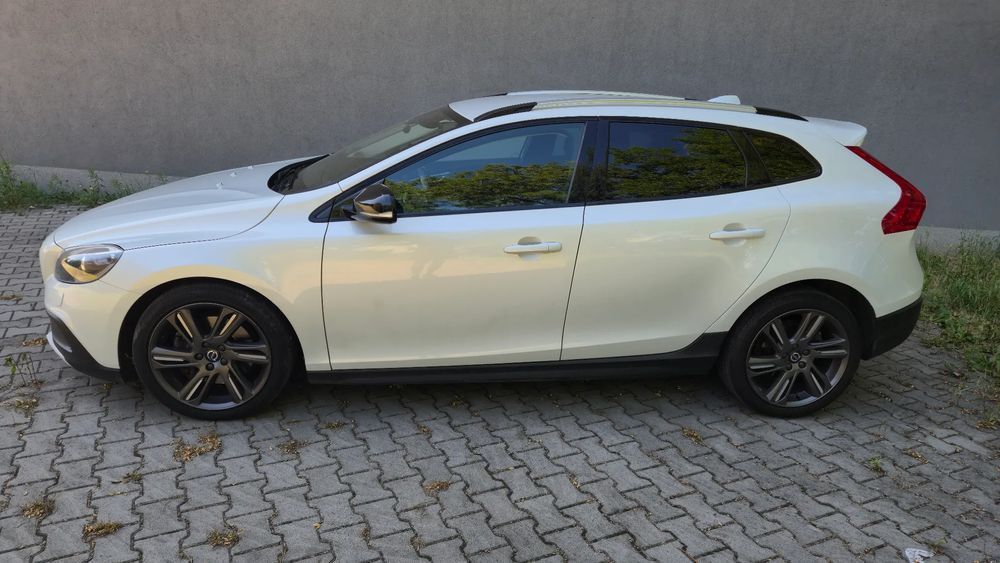 Volvo V40 Cross Country Volvo V40 Cross Country