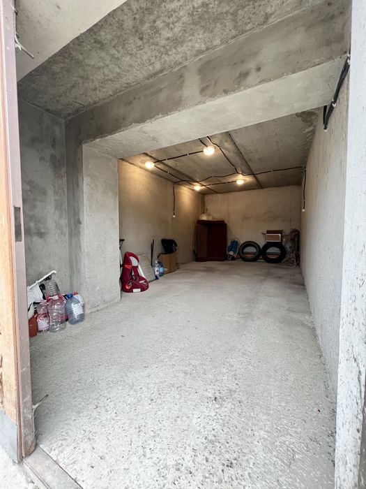 Продаж гаража 20м вул Целевича Пасічна в обжитій новобудові.