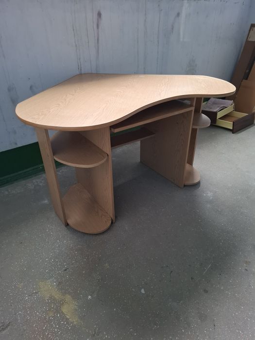 Комп'ютерний стіл САМОВИВІЗ Миколаїв