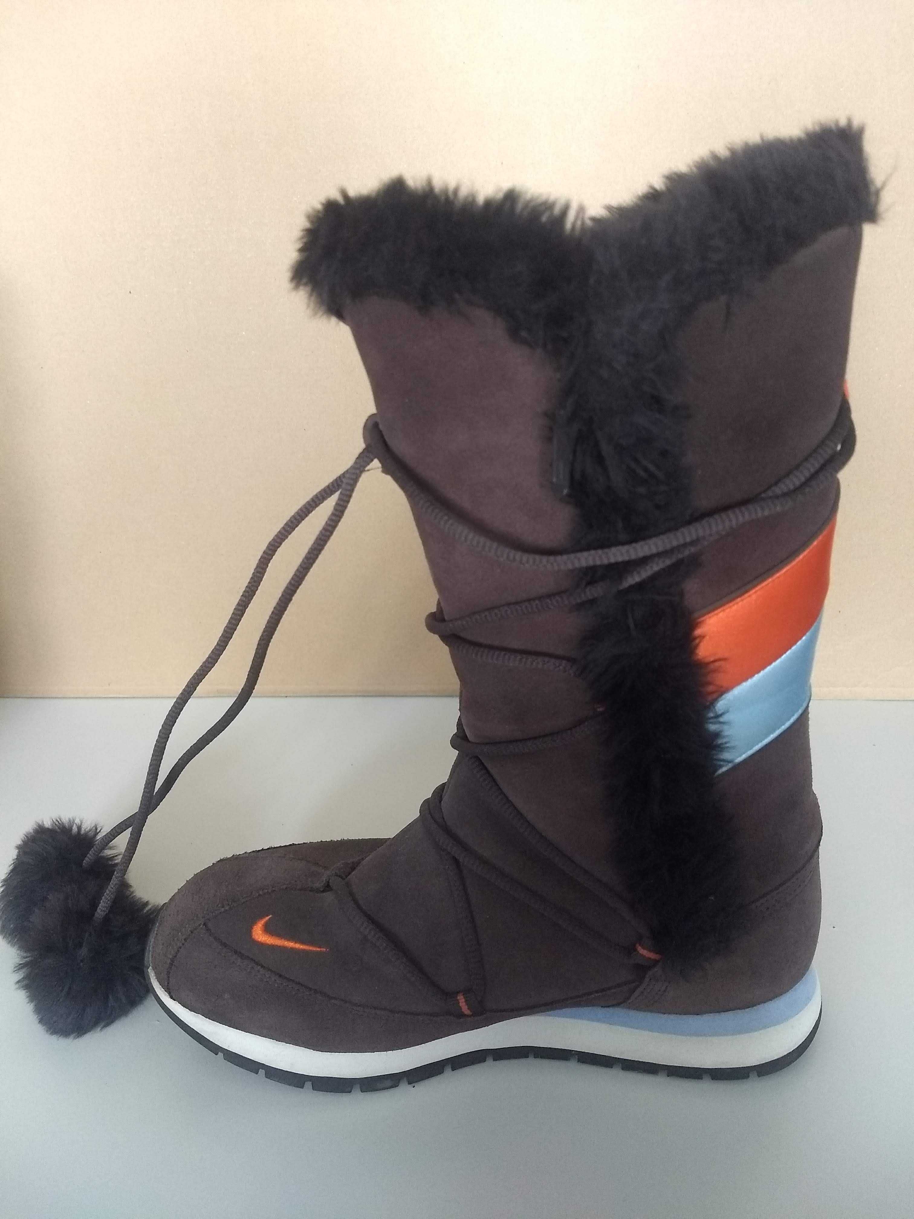 Ocieplane botki/kozaki NIKE, rozmiar 39