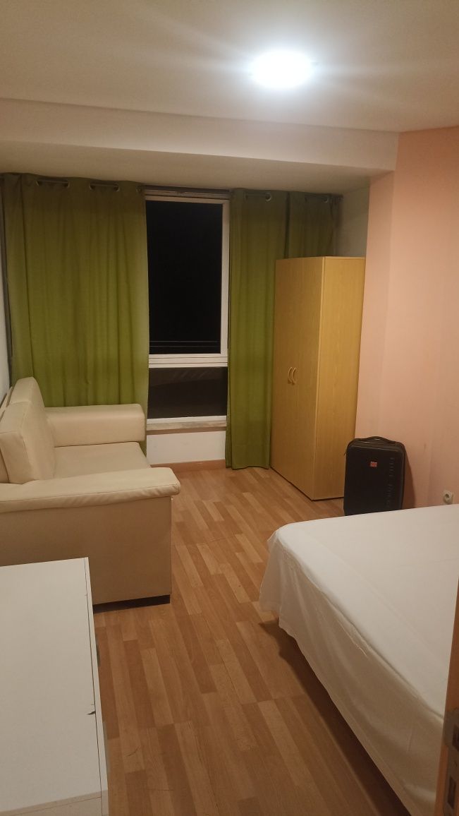 Quarto individual (Solteiro) incluso Despesas...