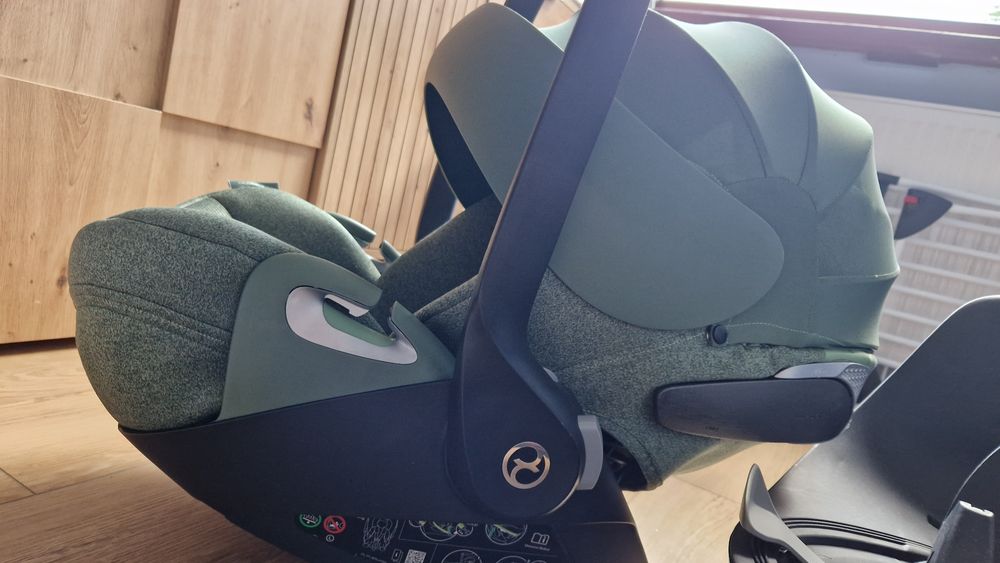 Fotelik, nosidełko Cybex Cloud T plus baza Cloud i-size