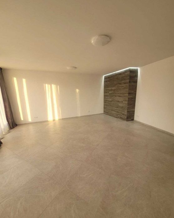 Приміщення - Квартира вільного призначення з дизайнерським ремонтом