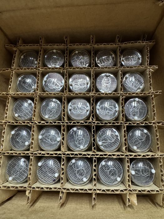 Лампы Ин4 новые в упаковке.