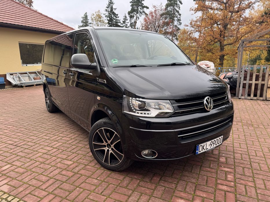 Wynajem auta / Wynajem Samochodu Volkswagen Caravelle 9 osób osobowy