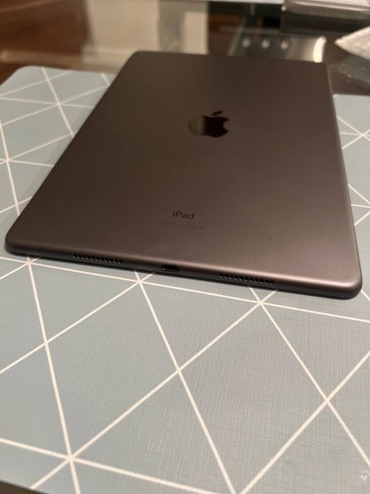 iPad Air 3 256gb Space Gray 10.5 планшет для малювання, навчання