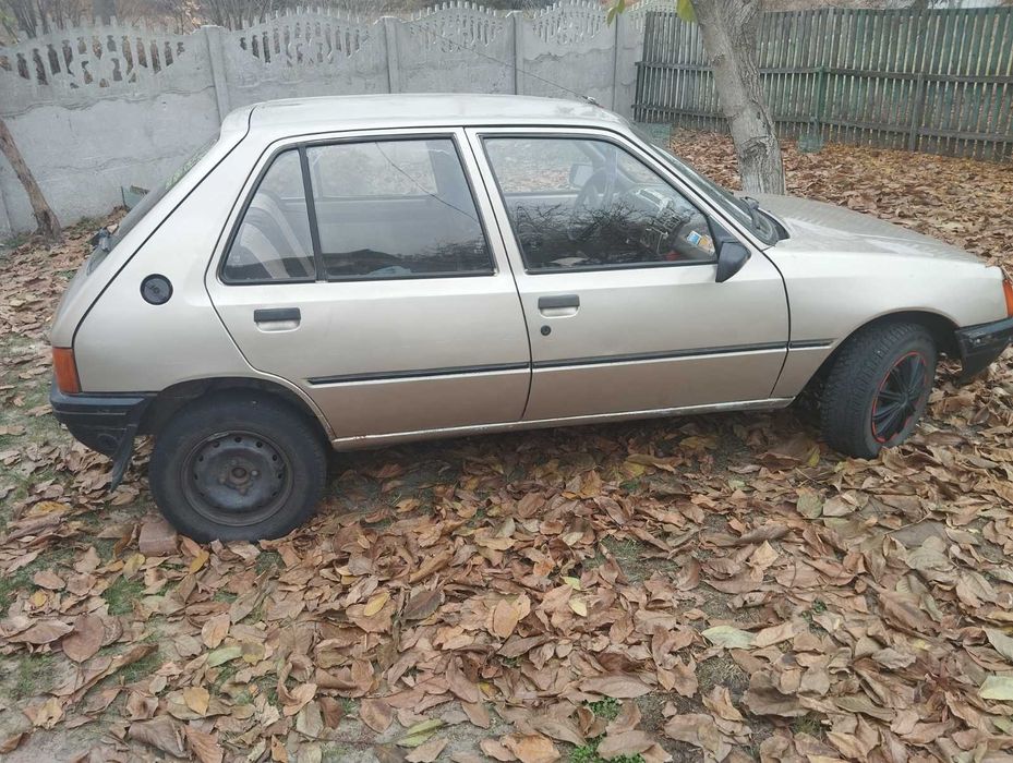 Пежо 205 1988 рік газ бензин