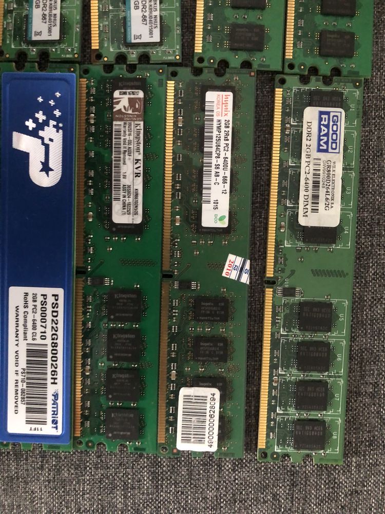 Память 2Gb DDR2,