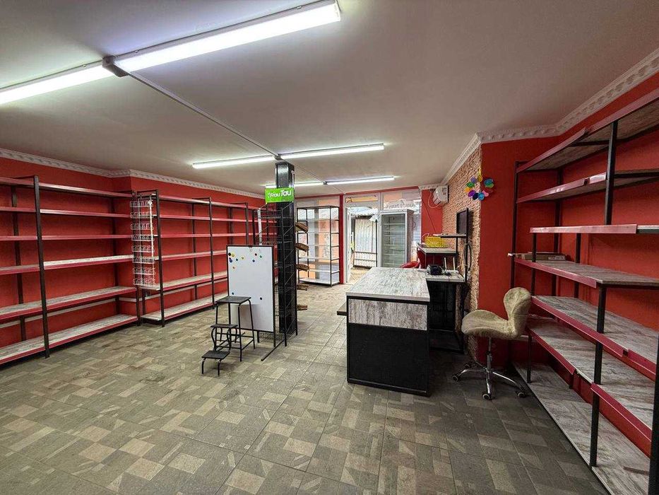 Продаж комерційного приміщення в центрі Надвірної! БАЗАР