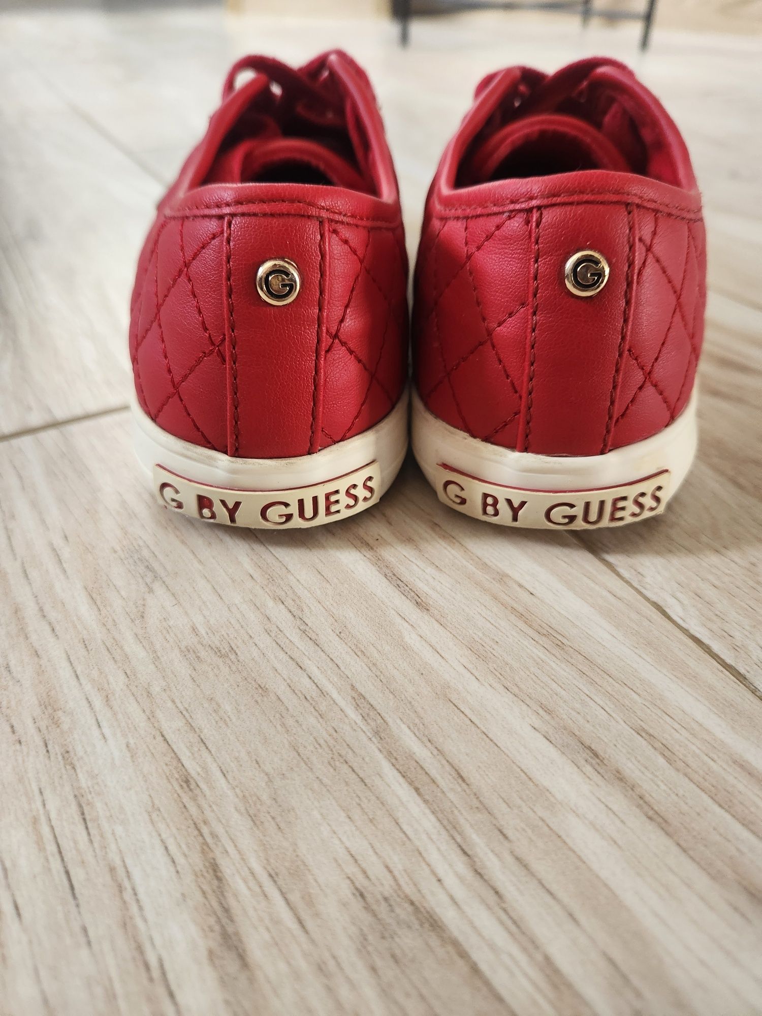 Кеды кроссовки guess  38-38 оригинал