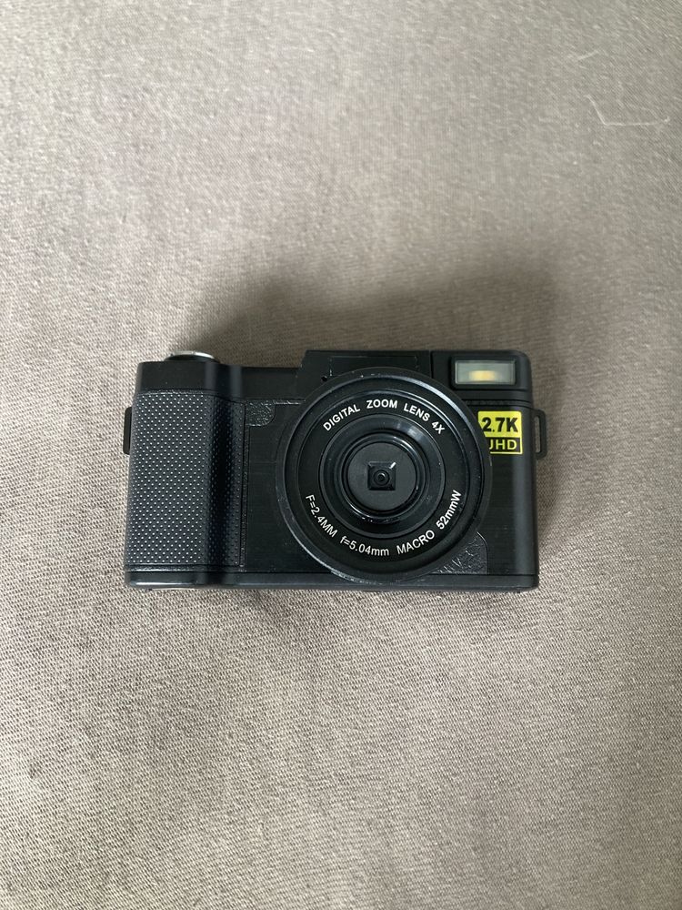 Digital camera aparat 2.7K