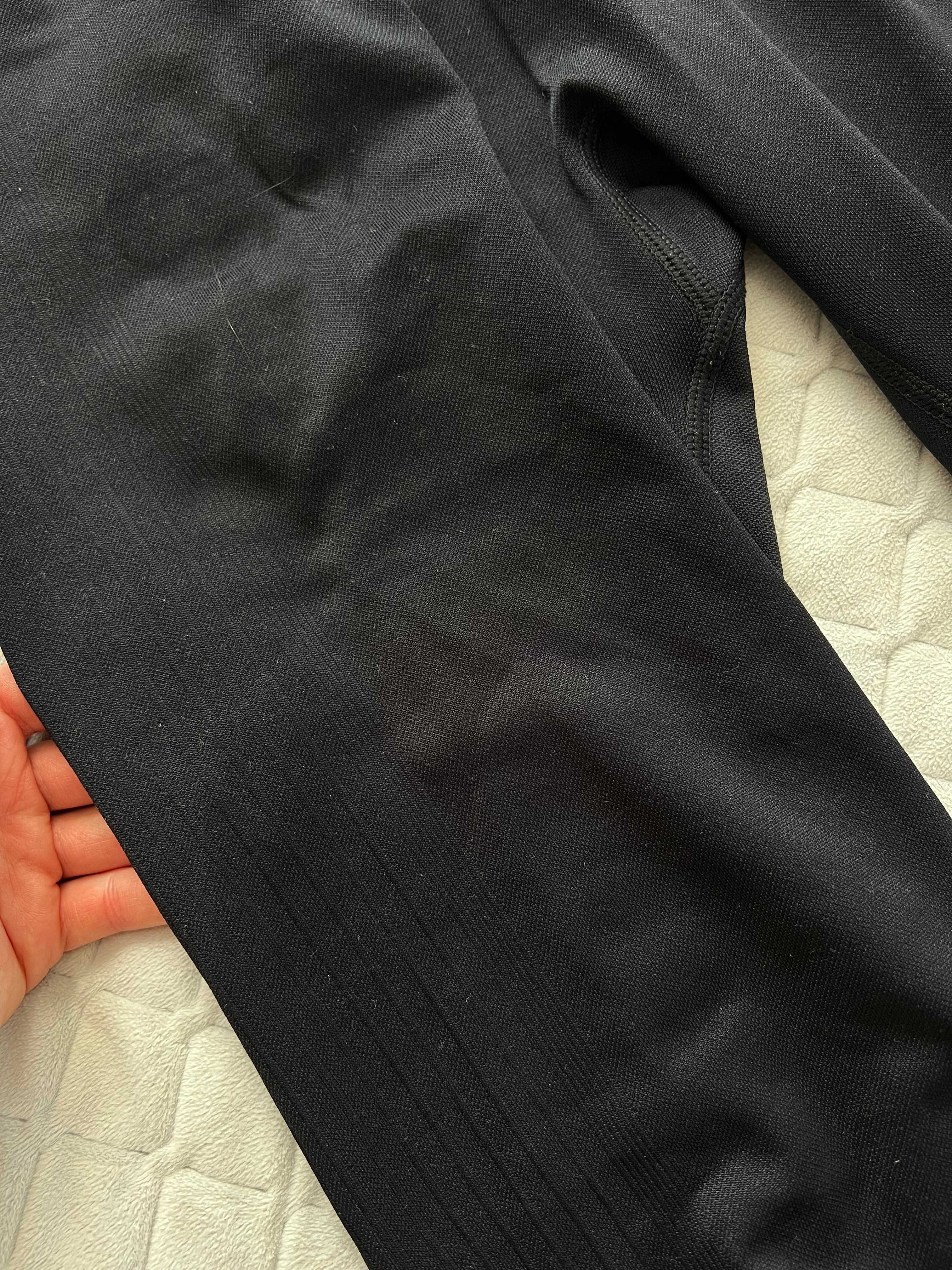 Czarne legginsy bawełniane