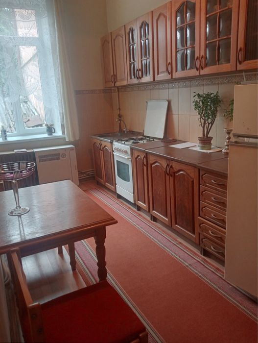 Продаж квартири . М. Великі Мости . Львівська обл.