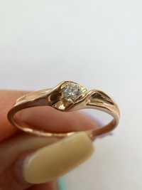 Шикарное золотое кольцо с бриллиантом размер 16 красное золото 585пр