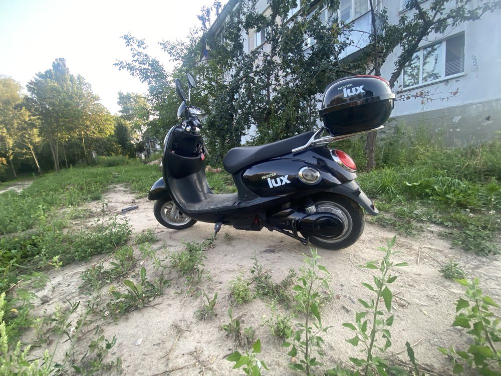 Електро скутер MAXXTER LUX Plus