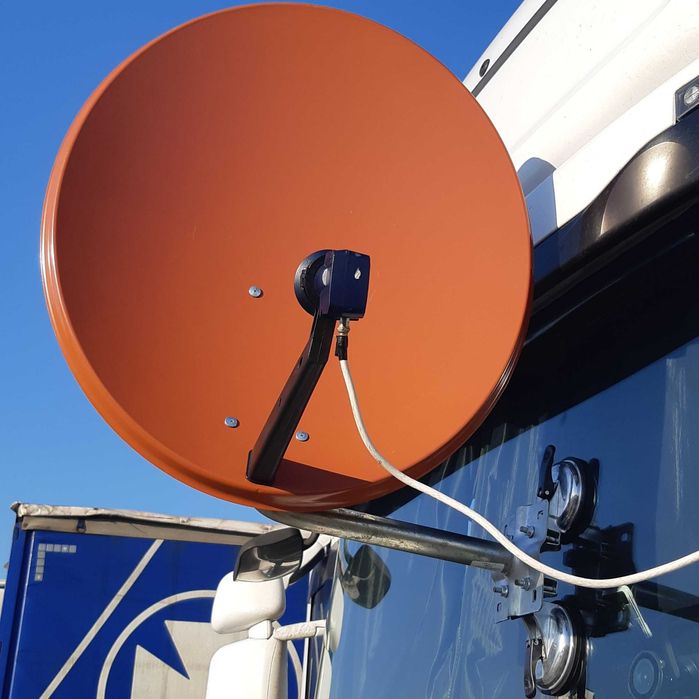 Antena satelitarna kpl. dla kierowcy ciężarówki.