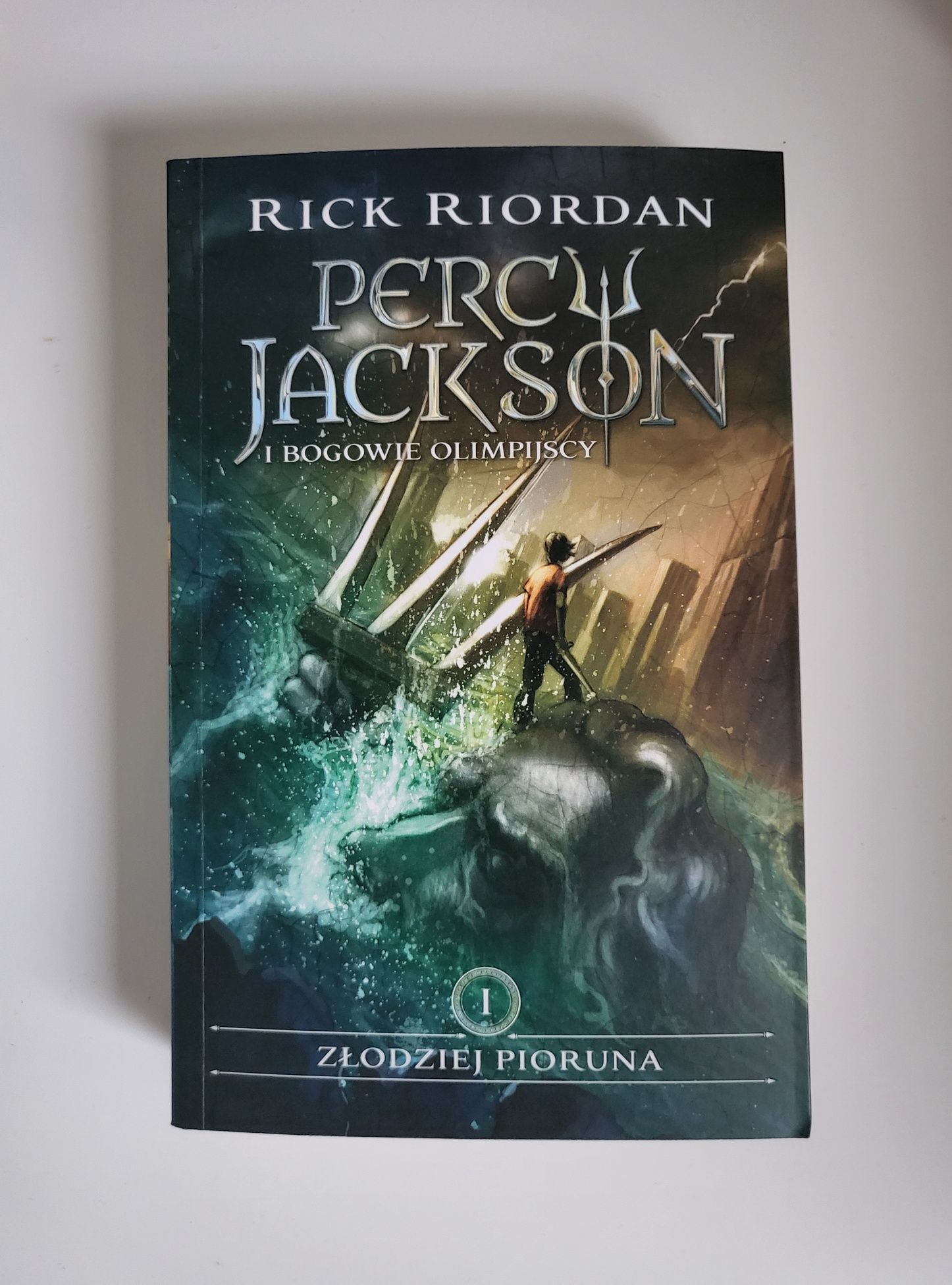 Książka "Percy Jackson i bogowie olimpijscy" Rick Riordan NOWA