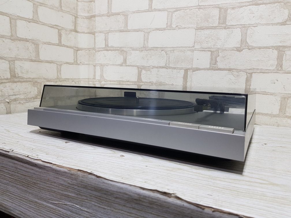 Вініловий програвач YAMAHA P 220, 33/45 об/хв, б/у з Німеччини