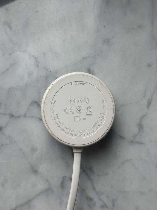 Ładowarka do szczoteczki do zębów Oaral B