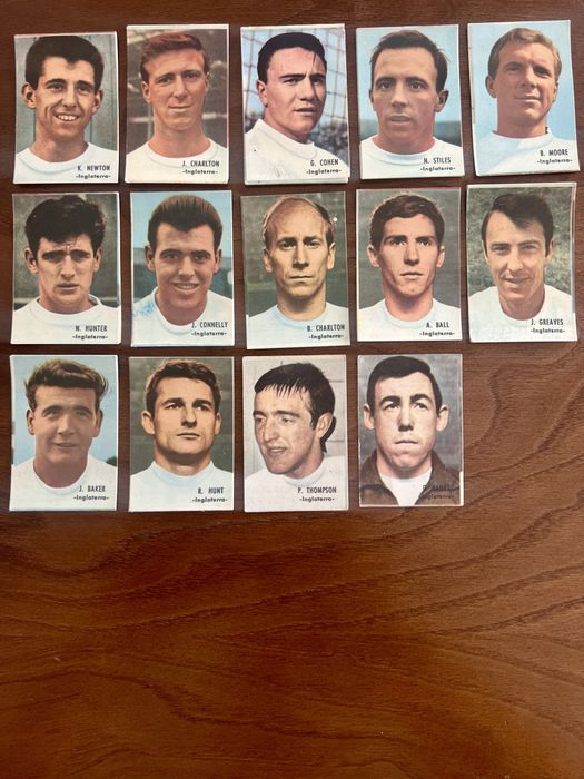 Cromos no jogadores de futebol do mundial de 66/67