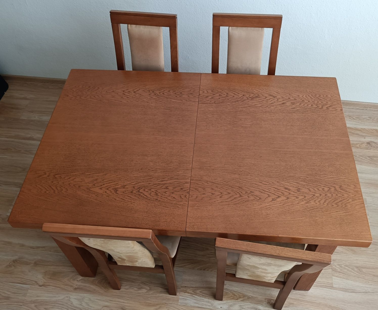 Komplet, 4 krzesełka w dębie, alcantara, żółty