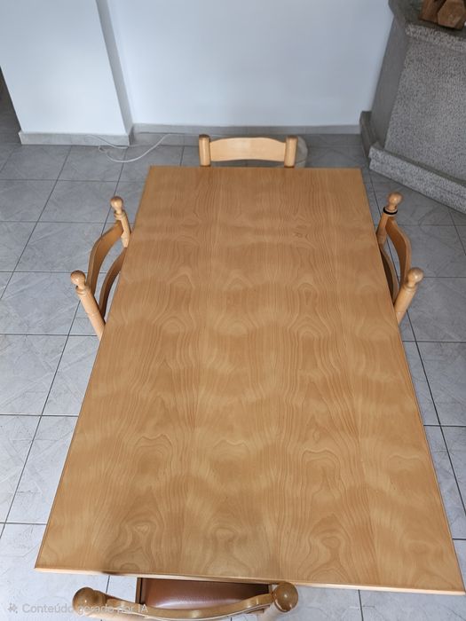 Mesa de jantar em faia natural + conjunto de cadeiras