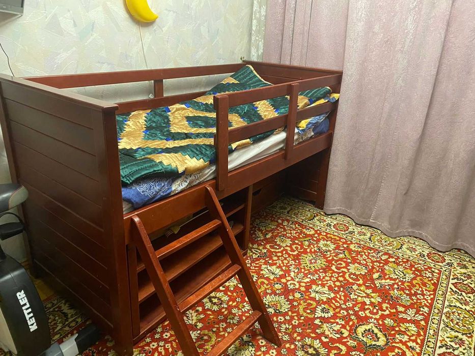 Кроватка детская 2-х этажная