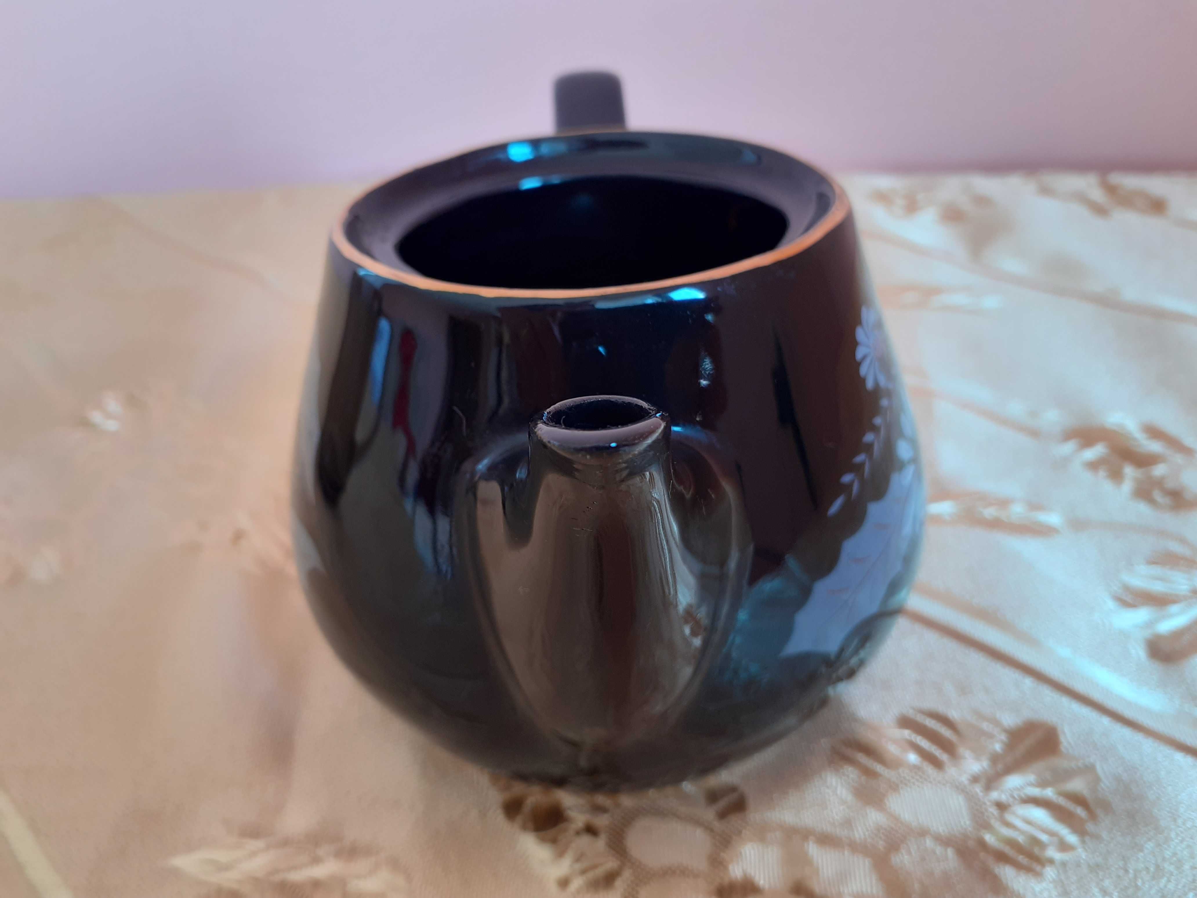 Porcelana Chodzież Iza Ira dzbanek imbryk do herbaty czarny w kwiaty