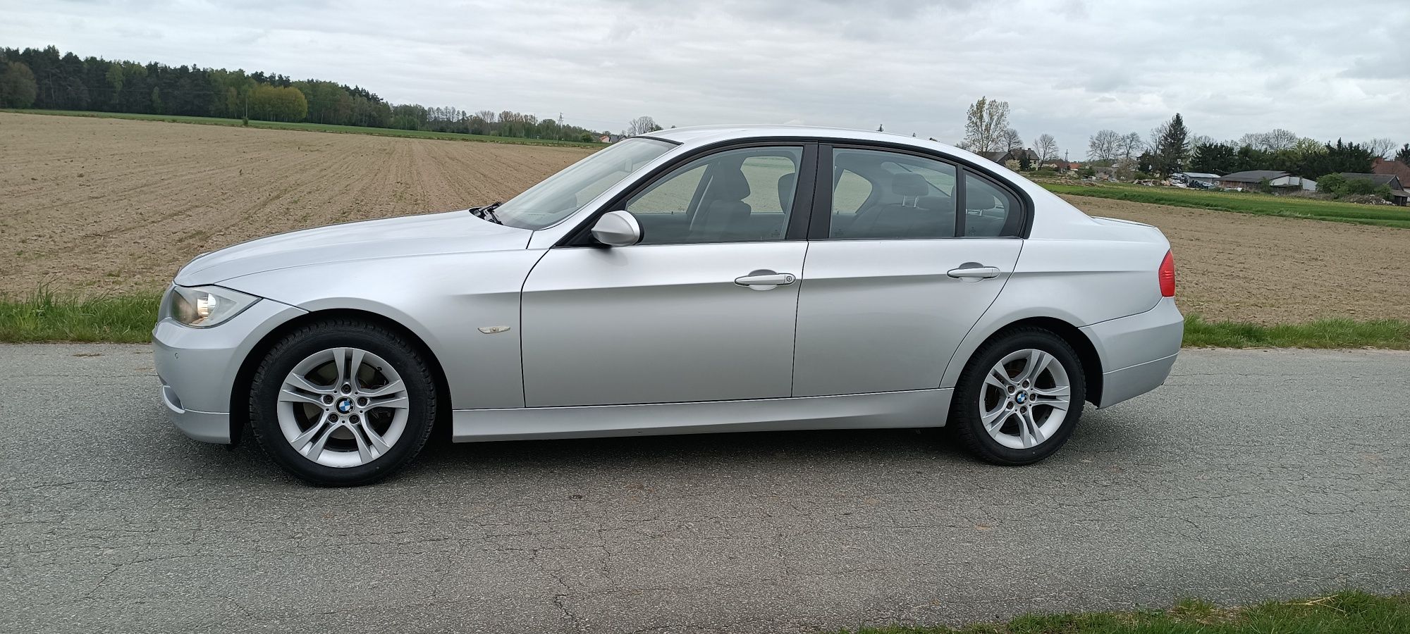 BMW E90 318D 2008r