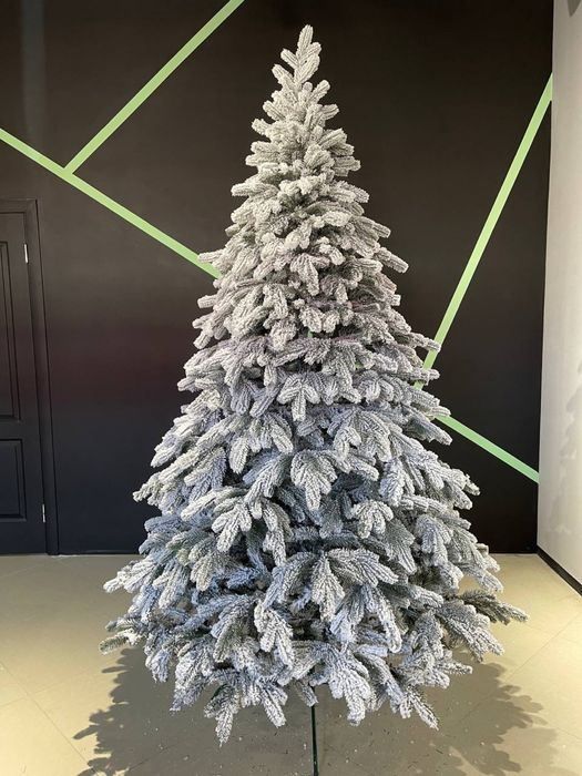 ЗАСНІЖЕНА Лита ялинка Версаль Альпійська! Заснеженная литая ель