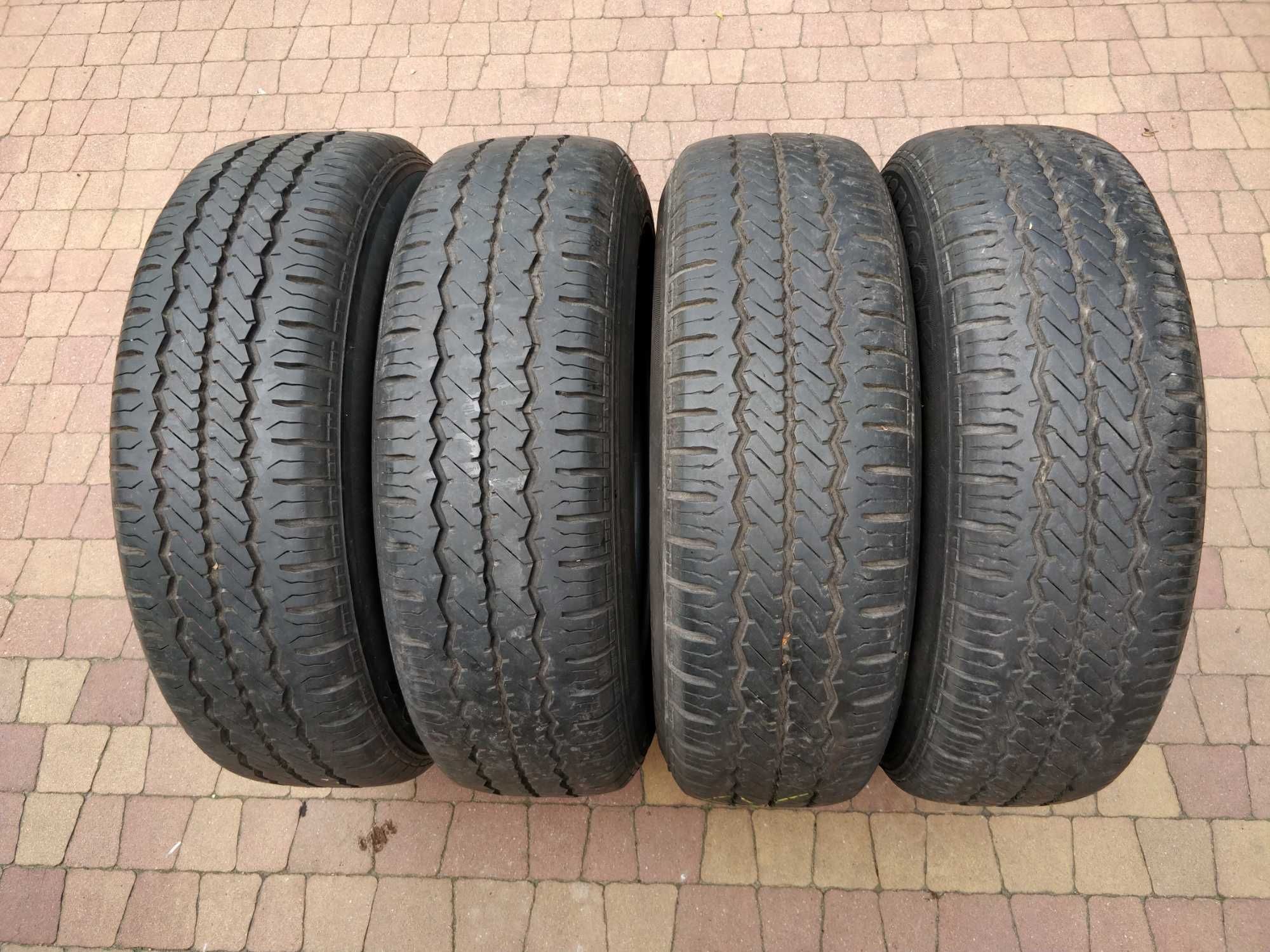 2667. Opony letnie dostawcze 215/70/16C Hankook RA08 8mm 2017r