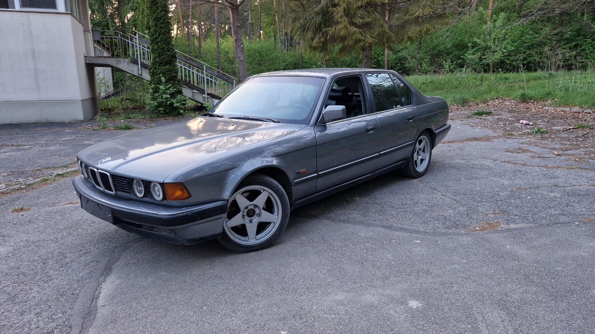 BMW E32 seria 7 1990
