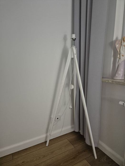 Stojak do lampy trójnoga