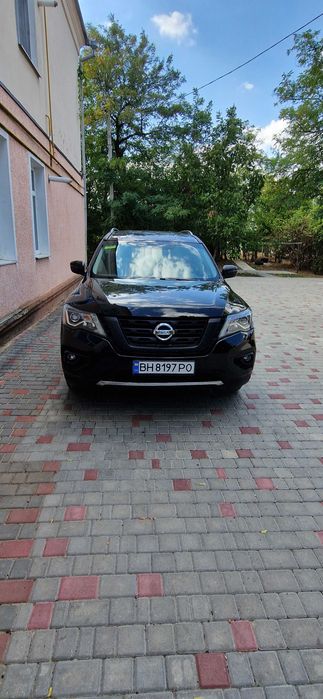 Nissan Pathfinder R52