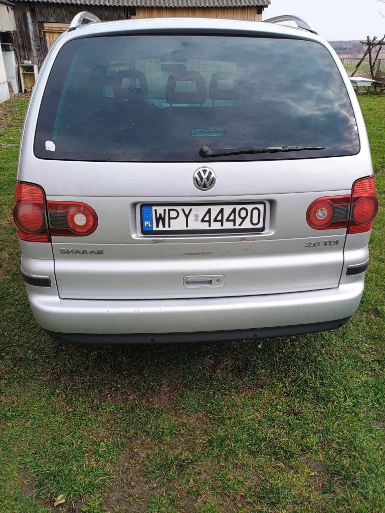 Volkswagen  Sharan 2010