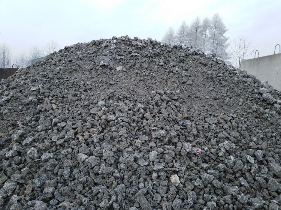 Kruszywo pohutnicze szare grube frakcja 8-45 kliniec hutniczy