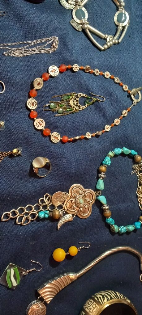 Lote de Joalharia artesanal vintage