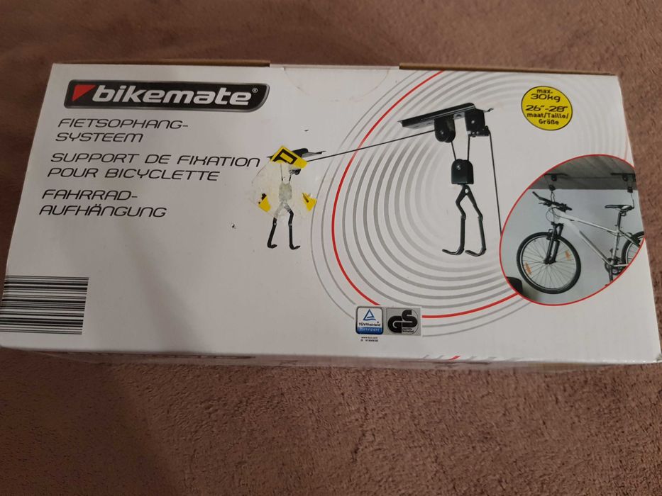 Wieszak do roweru garażowy