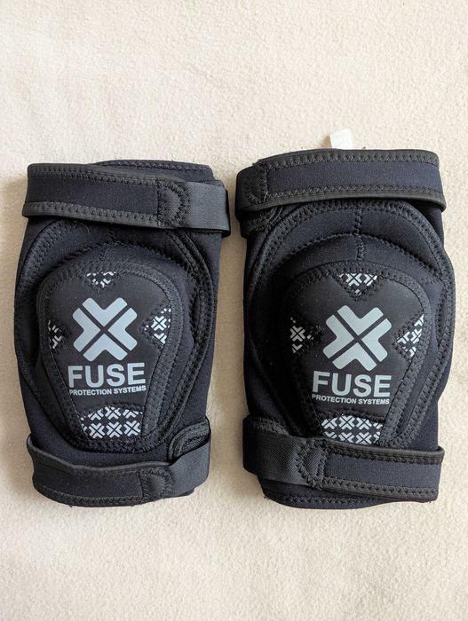 Защита локтя налокотник FUSE Combo DFS. рL