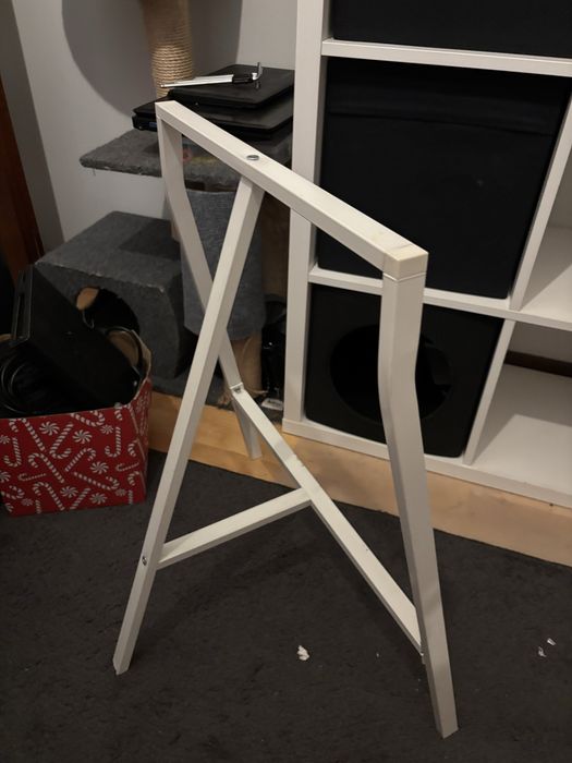 Noga do biurka biała