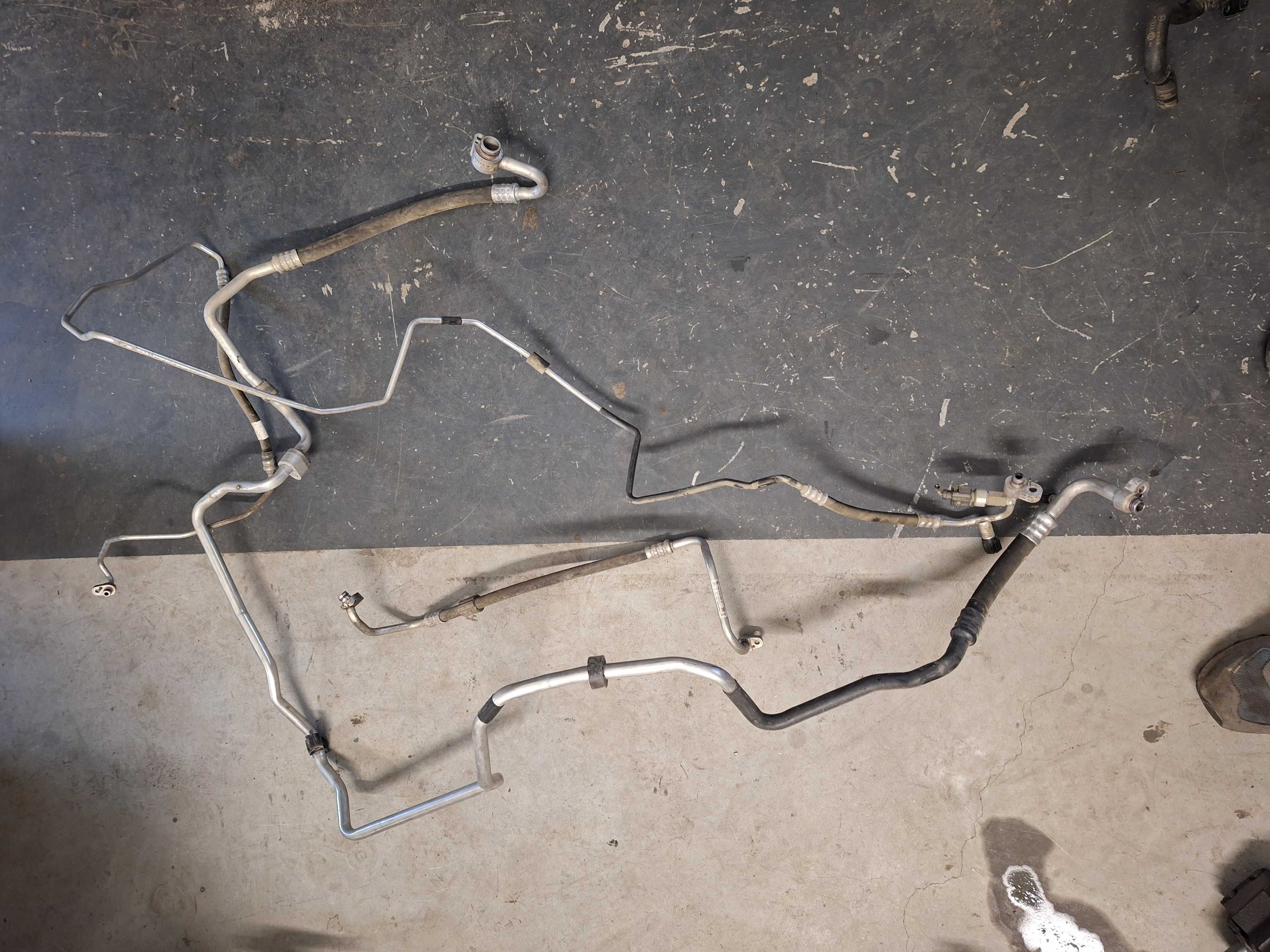 Przewody klimatyzacji vw transporter t6 2.0 tdi  15-21r