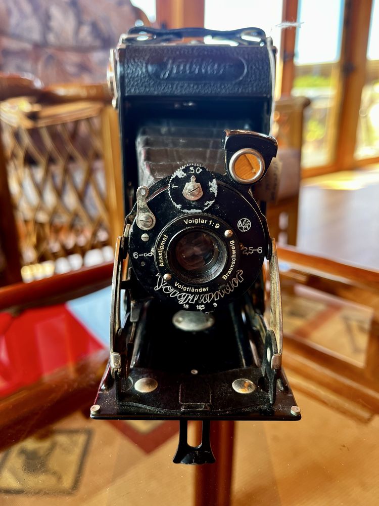 Antiga maquina fotografica Voigtlander