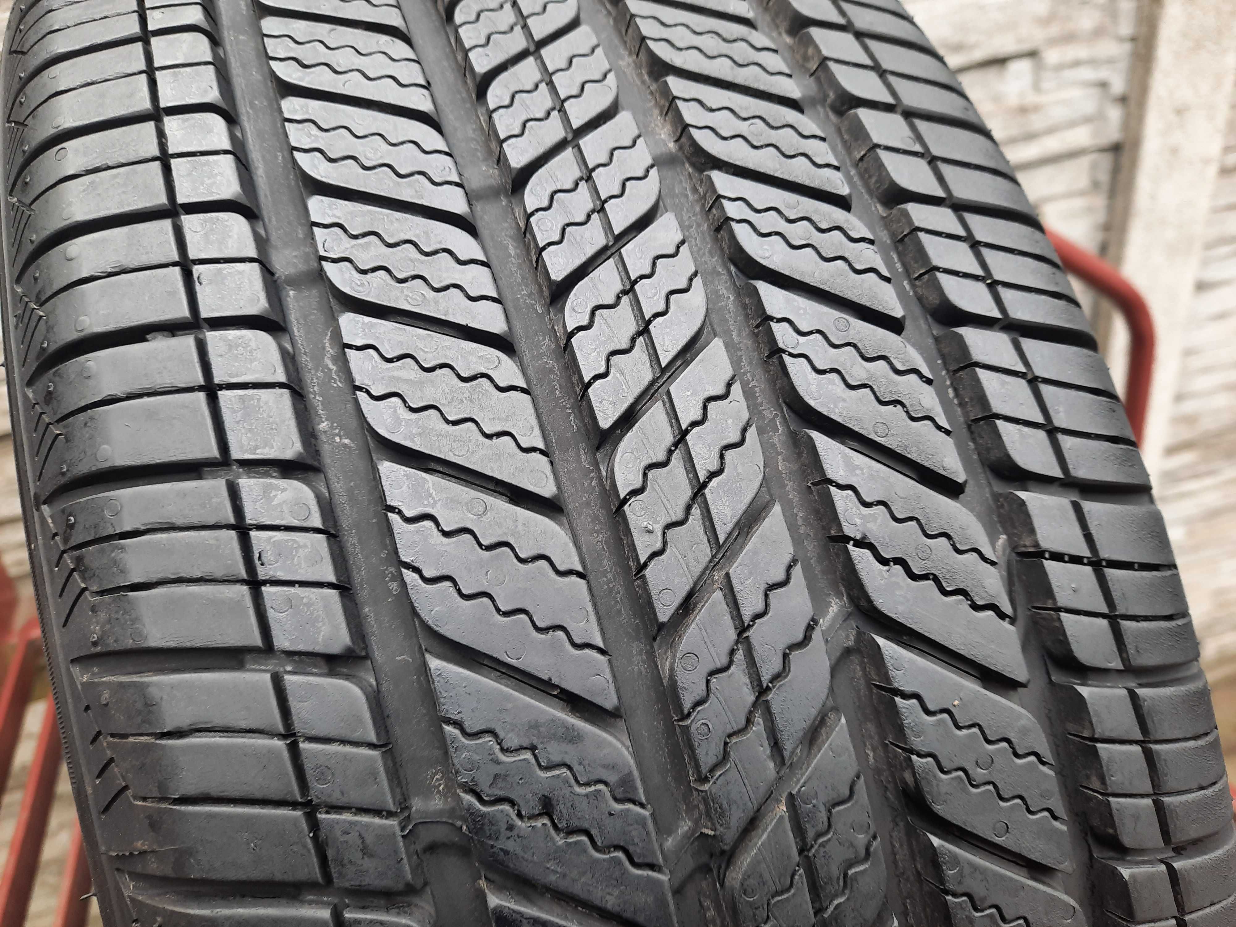 Opona JAK NOWA całoroczna 215/50 R18 Bridgestone Turanza LS100