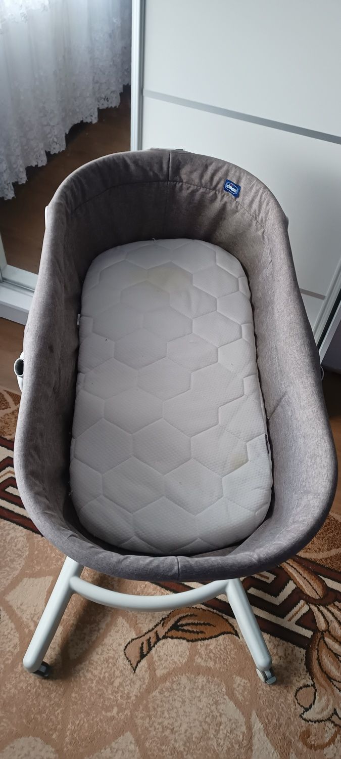 Chicco baby hug 4w1 plus tacka do karmienia