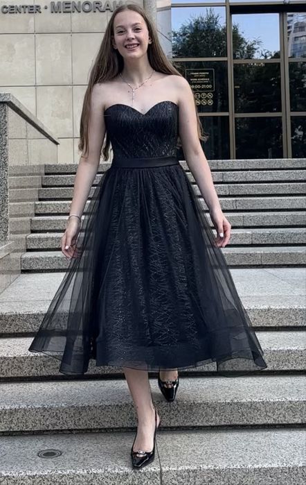 Шикарна вечірня сукня