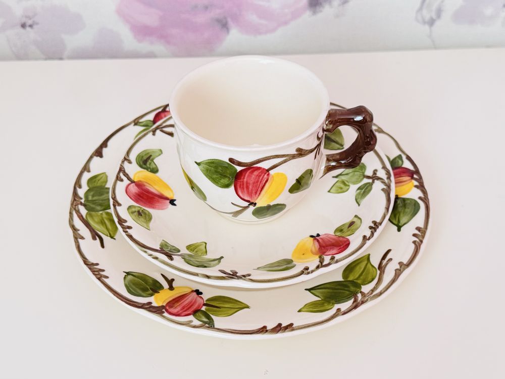 Porcelanowe trio śniadaniowe Villeroy Boch Ma Pomme, talerz filiżanka