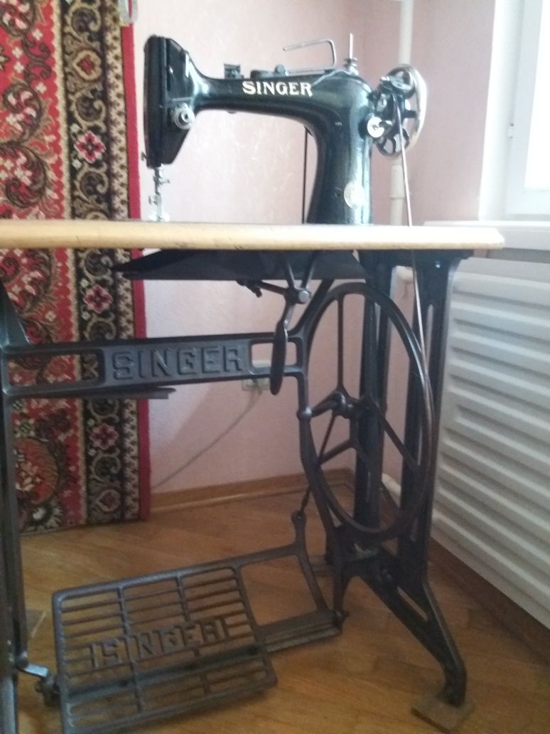 Продам швейную машину Singer (Зингер)