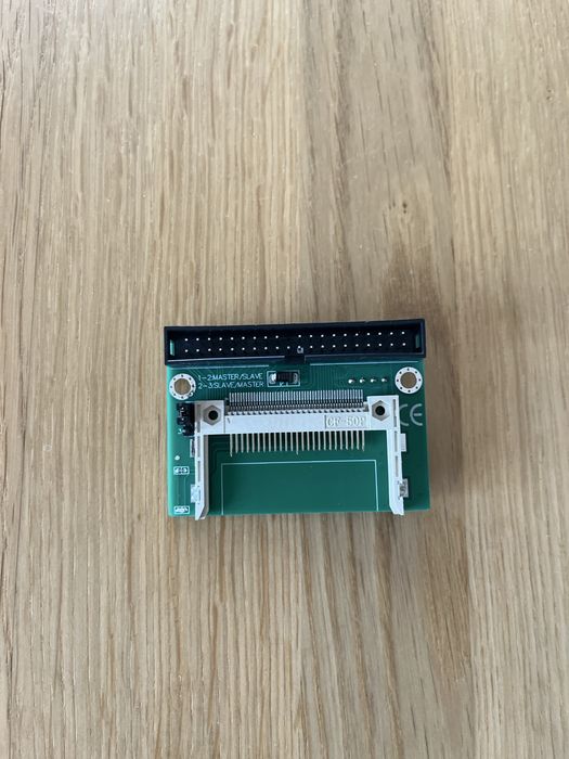 Adapter CF do 40-pionowego IDE